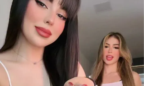 
					Pai de Melody quebra silêncio após acusação de playback da cantora
				
				