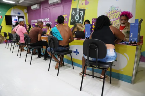 
					Ministro da Saúde visita posto de testagem no Carnaval de Salvador
				
				