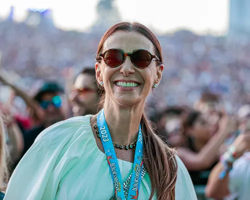 
					Mônica Martelli revela problema de saúde e cancela agenda às pressas
				
				