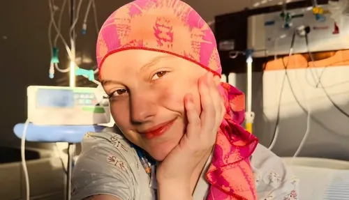 
					Morre Isabel Veloso, influencer que relatou câncer em fase terminal
				
				