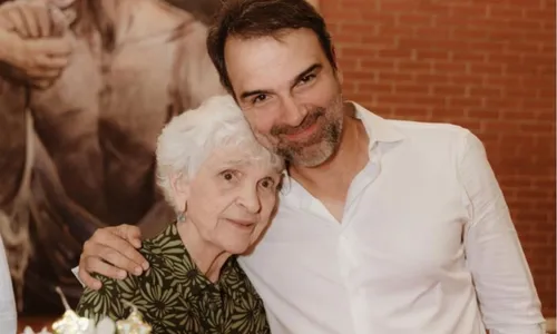 
					Famosos lamentam morte da mãe de Tadeu Schmidt: 'Abraçado pelo Brasil'
				
				