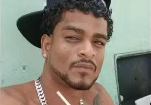 
					Mulher é achada morta na Bahia e corpo do ex é encontrado enforcado
				
				