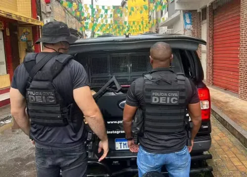 
					Mulher suspeita de extorsão mediante sequestro é presa em ação na BA
				
				