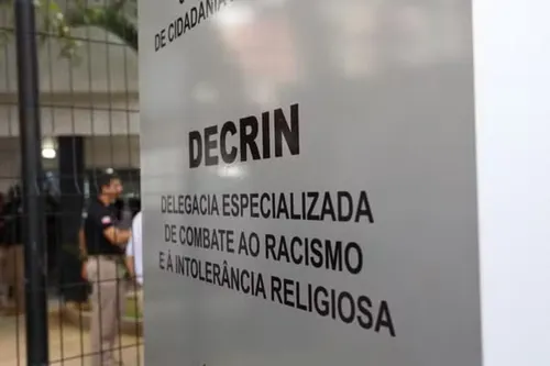 
					Mulher trans denuncia agressão e transfobia em condomínio de Salvador
				
				