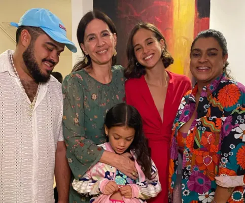 
					Nanda Costa abre o jogo de namoro com ex-nora de Preta Gil
				
				