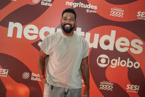 
					Negritudes Globo dá oportunidades a cantores da Bahia no Expresso 2222
				
				