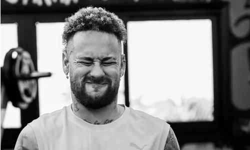 
					Neymar causa alvoroço na web após interação íntima com loira
				
				