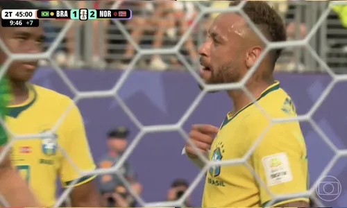 
					Neymar fica aos prantos após derrota vexatória do Brasil na Copa
				
				