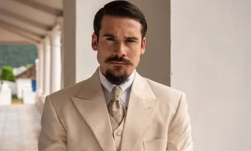 
					Nicolas Prattes faz apelo e cita filha com Sabrina: 'Pai de coração'
				
				