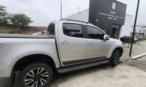
					Operação policial apreende veículo de luxo em Jequié
				
				