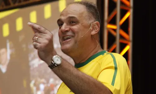 
					Oscar Schmidt é internado com urgência em São Paulo; saiba estado
				
				