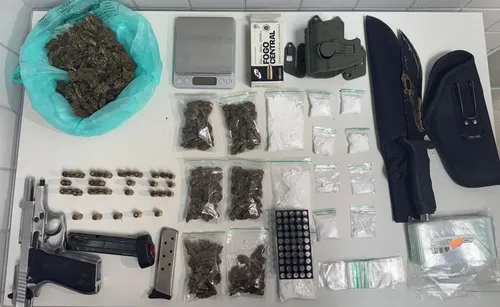 
					PM apreende drogas e pistola após denúncia de violência doméstica
				
				