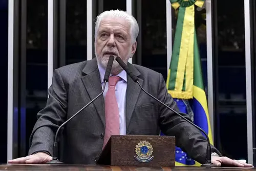 
					Polícia cumpre mandados em instituto ligado ao banqueiro Augusto Lima
				
				