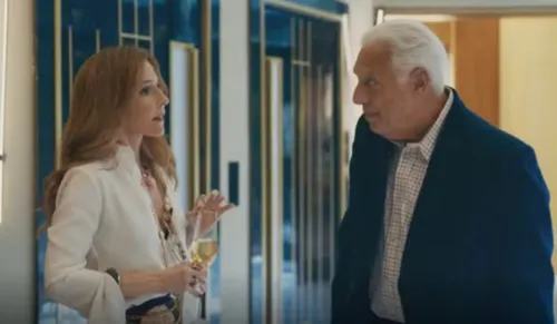 
					Quem Ama Cuida: Carmita usa arma secreta para chantagear Arthur
				
				