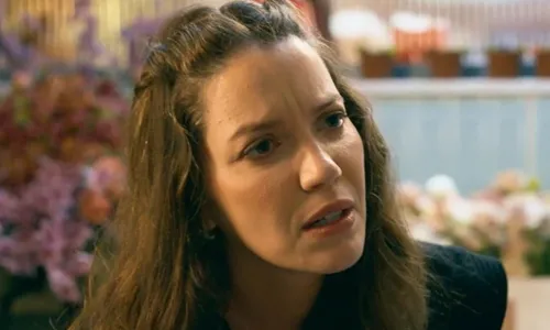 
					Quem Ama Cuida: Francesca larga Otoniel e pertuba outro personagem
				
				