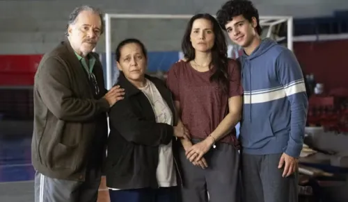 
					Quem Ama Cuida: Pilar escorraça a família de Adriana após prisão
				
				