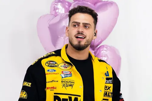 
					Quem é Jon Vlogs, multimilionário apontado como affair de Ana Castela
				
				