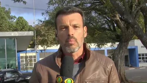 
					Quem é Lucas Martins, substituto de Joel Datena que agrediu colega
				
				