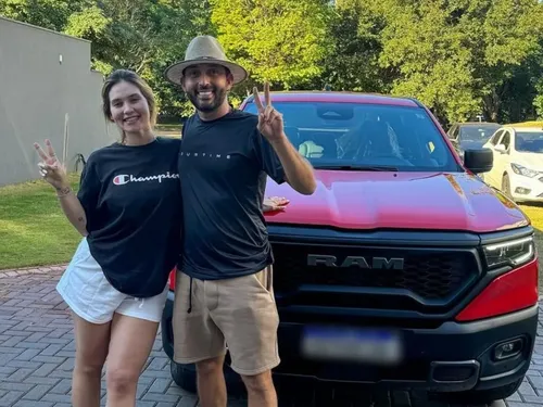 
					Quem é o irmão de Virginia, excluído do aniversário da influenciadora
				
				