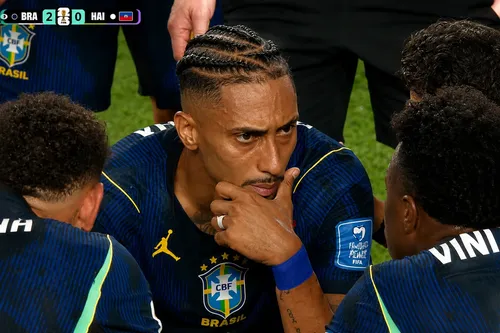 
					Raphinha fora da Copa? Entenda o real estado do atacante da Seleção
				
				