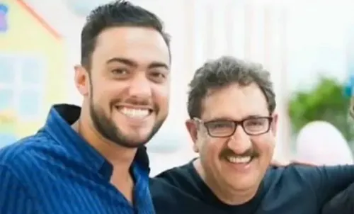 
					Ratinho quebra o silêncio sobre saída do SBT e revela destino
				
				