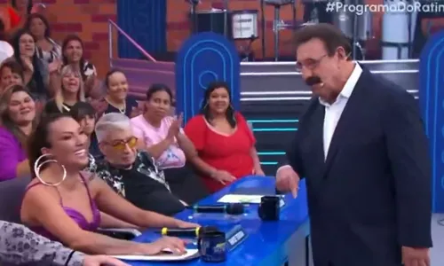 
					Ratinho surpreende e alfineta Cariúcha após saída do SBT; VÍDEO
				
				