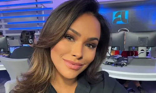 
					Record faz dança das cadeiras com apresentadores após ameaça do SBT
				
				