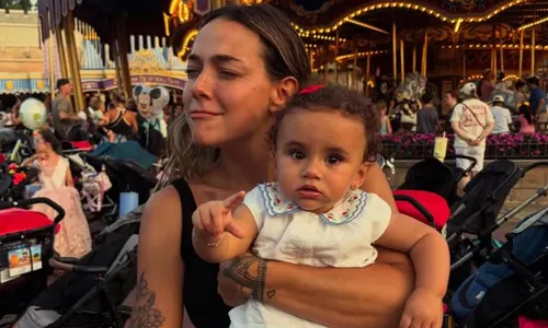 
					Relação de Neymar e mãe do 1º filho chama atenção na web; entenda
				
				