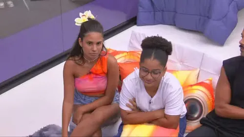 
					BBB 26: Matheus faz ameaça após Pedro tirar a camisa: 'Vou te engolir'
				
				