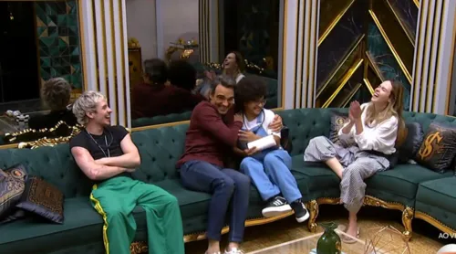 
					Resumo BBB 26: Tadeu na casa, VT dos finalistas e Juliano dá recado
				
				