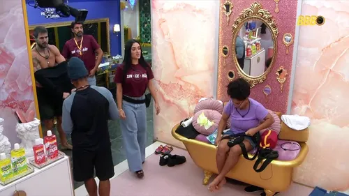 
					Resumo BBB 26: briga no banho, crise de Milena e talaricagem
				
				