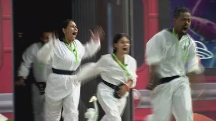 
					Resumo BBB 26: quarteto do Quarto Branco entra na casa e Pedro surta
				
				