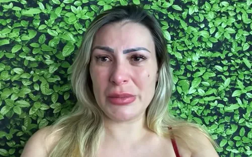 
					Andressa Urach enlouquece após anunciar que será avó pela 1ª vez
				
				