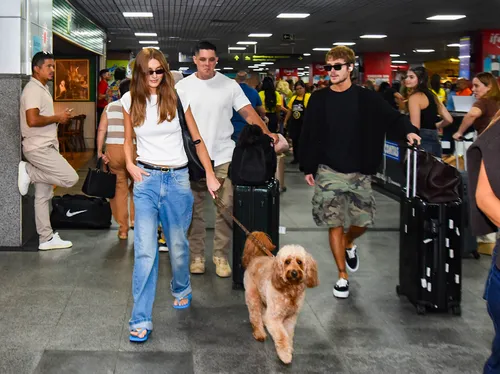 
					Sasha Meneghel desembarca em Salvador para Carnaval; FOTOS
				
				