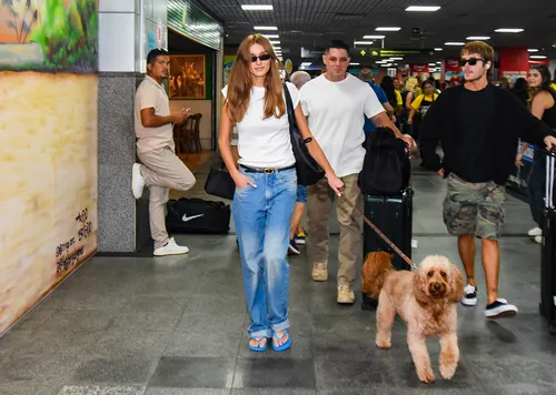
					Sasha Meneghel desembarca em Salvador para Carnaval; FOTOS
				
				