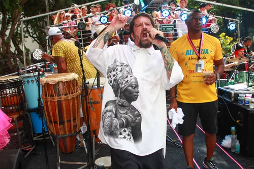 
					Saulo se revolta com trio parado no Campo Grande: 'Calor na cabeça'
				
				