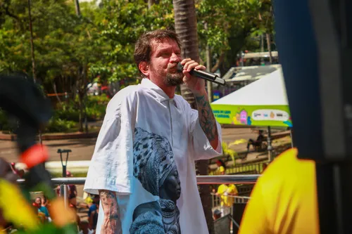 
					Saulo se revolta com trio parado no Campo Grande: 'Calor na cabeça'
				
				