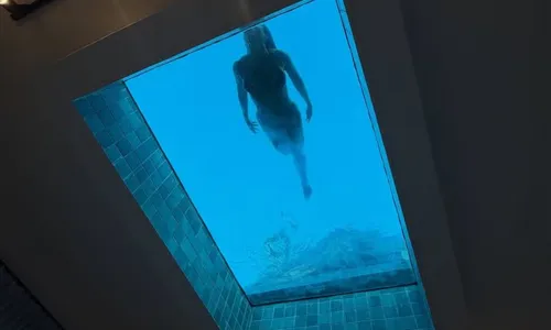 
					Scheila Carvalho e Tony Salles esbanjam boa forma em viagem de férias
				
				