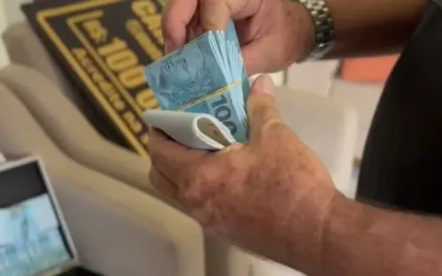 
					Sete pessoas são presas e R$ 270 mi são bloqueados em ação na Bahia
				
				