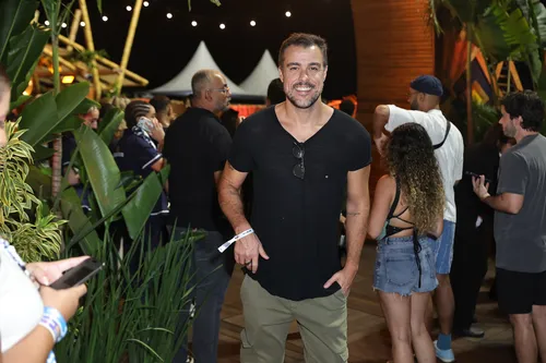 
					Shakira no Rio: famosos marcam presença no VIP do show; FOTOS
				
				