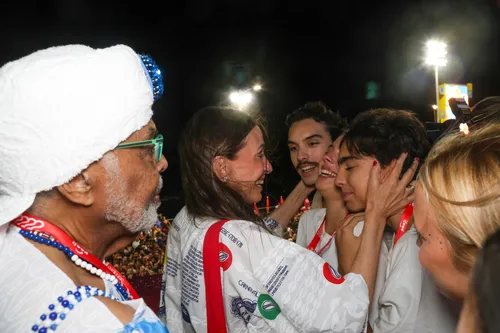 
					Sobrinha de Preta Gil, Flor Gil cai no choro com homenagem à cantora
				
				