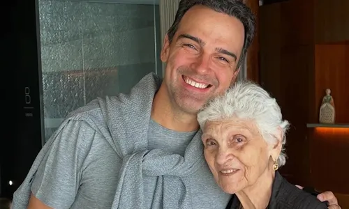 
					Tadeu Schmidt faz forte desabafo e reflete mortes de mãe e irmão
				
				
