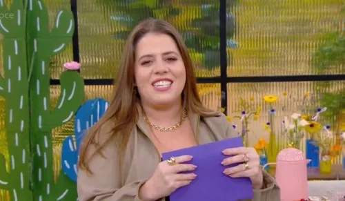 
					Tati Machado emociona ao anunciar gravidez ao vivo no 'Mais Você'
				
				