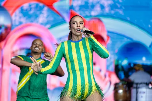 
					Tiago Maia prestigia show de Ivete Sangalo antes da estreia do Brasil
				
				