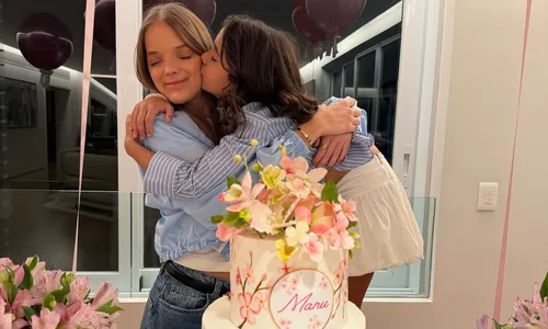 
					Ticiane Pinheiro e César Tralli surpreendem com festa íntima da filha
				
				