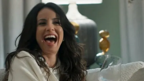 
					'Três Graças': Arminda é escorraçada e prova de crime vem à tona
				
				