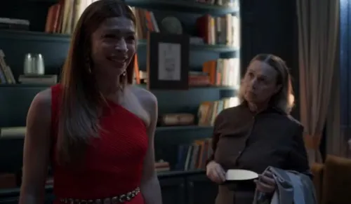 
					'Três Graças': Lucélia é engolida pela soberba e tem final trágico
				
				