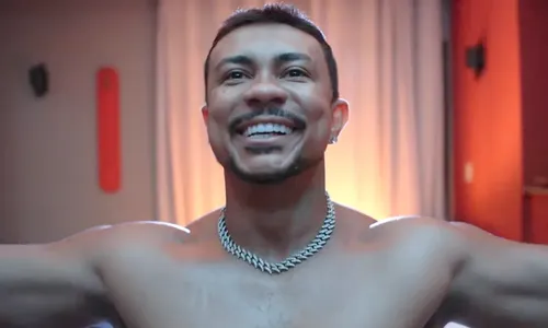 
					'Três Graças': Lucélia é apunhalada e cai em desgraça com o tio
				
				