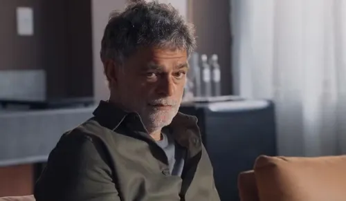 
					Três Graças: Gerluce é desmascarada e toma atitude com Paulinho
				
				