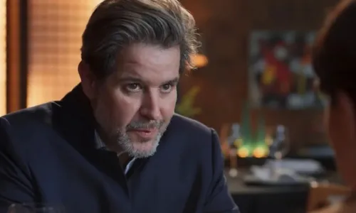 
					Três Graças: Lucélia rouba fortuna de Ferette e leva golpe
				
				